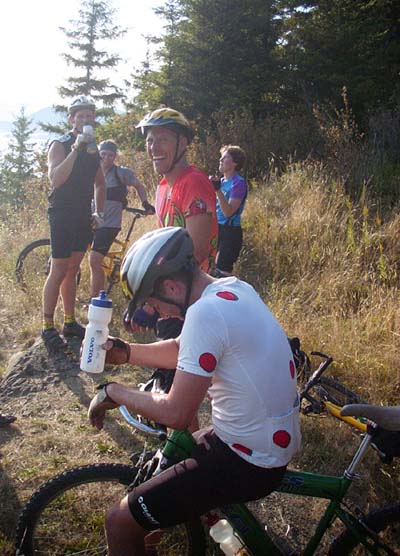 group2_082300.jpg (57044 bytes)